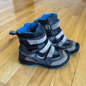 KEEN Kids REDWOOD Winter Boots, size 3